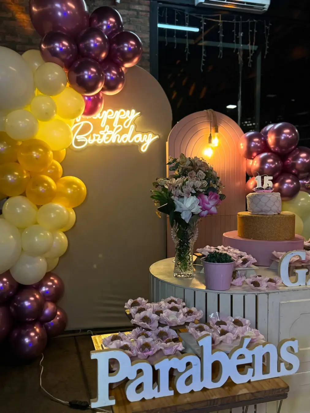 Mesa de aniversário decorada