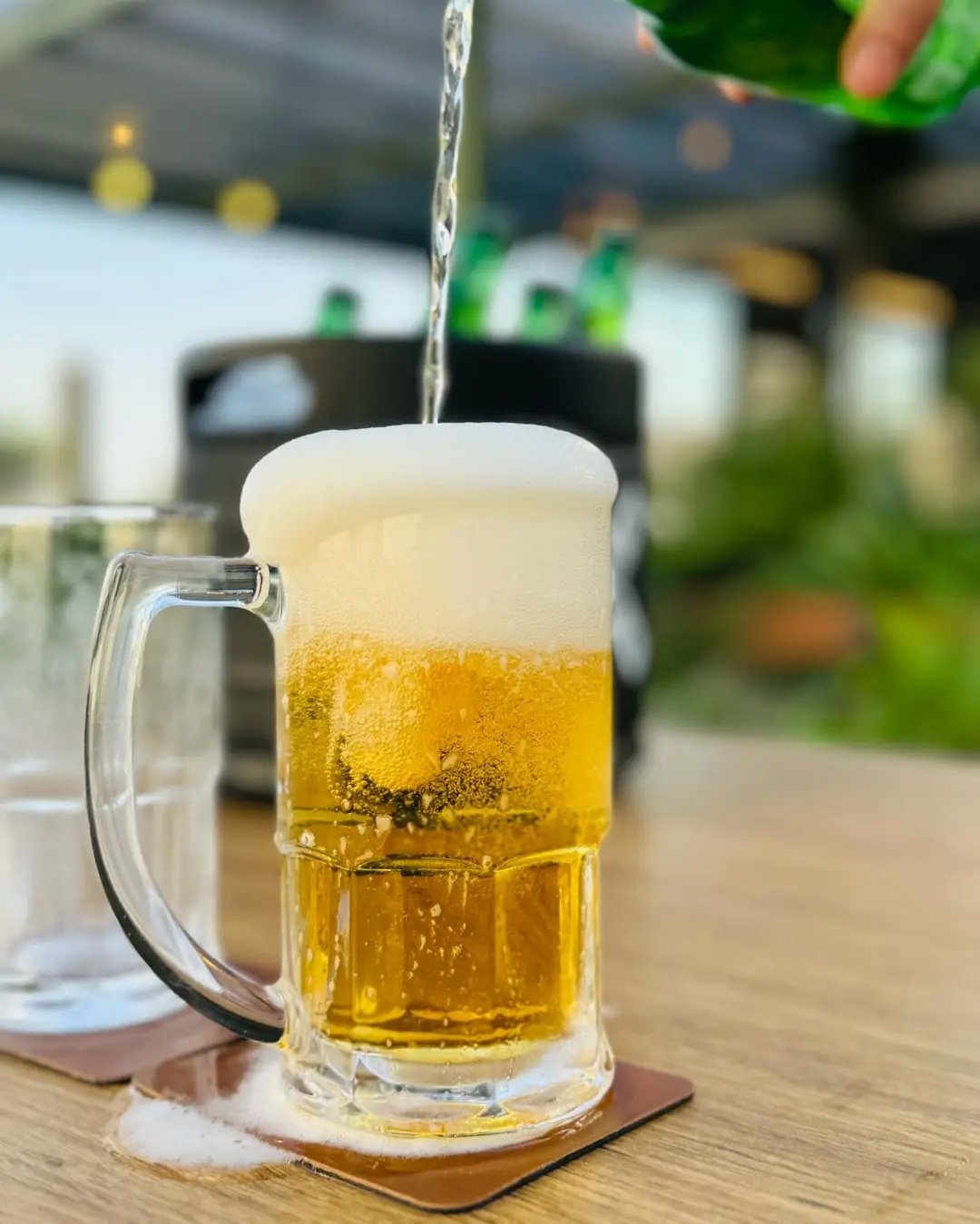 Chopp servido na caneca